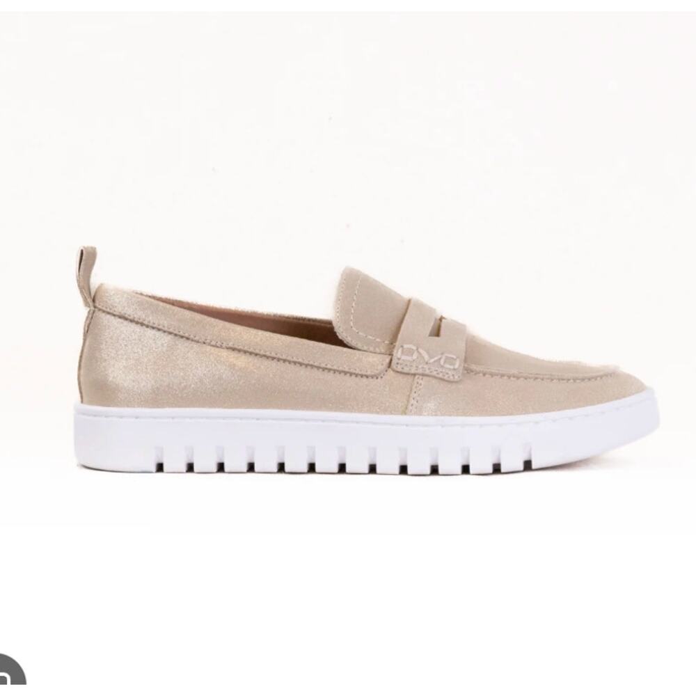Vionic Uptown Loafers Womens 7 Beige Suede Comfort Slip On Flats